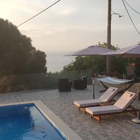 Hilltop Villa Argászi