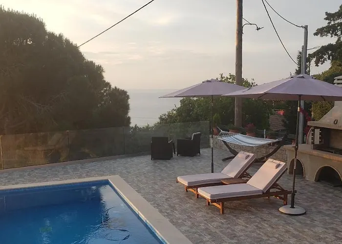 Hilltop Villa Argassi